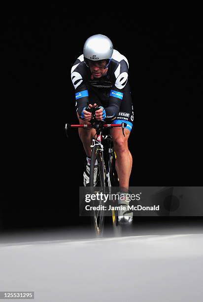 1,621 Julian Dean Photos & High Res Pictures Getty Images