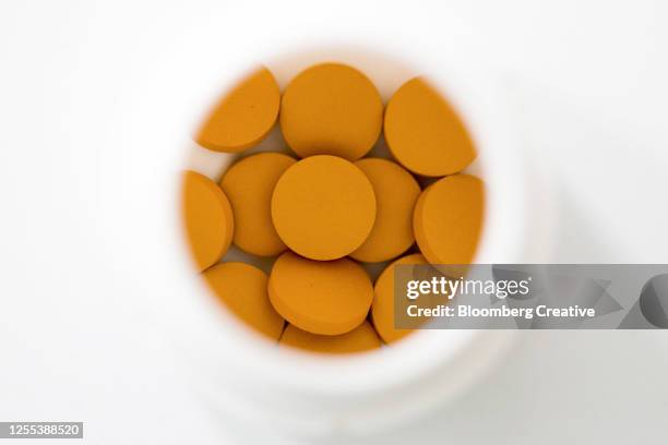 favipiravir anti viral drug - avigan stock pictures, royalty-free photos & images