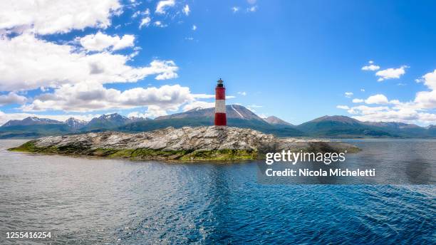 les eclaireurs lighthouse - província tierra del fuego argentina imagens e fotografias de stock