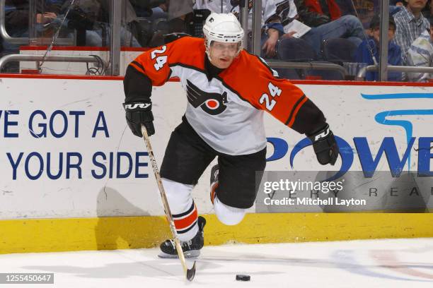 Sami Kapanen of the Philadelphia Flyers skates with the puck during a NHL hockey game against the Washington Capitals at MCI Center on March 6, 2004...