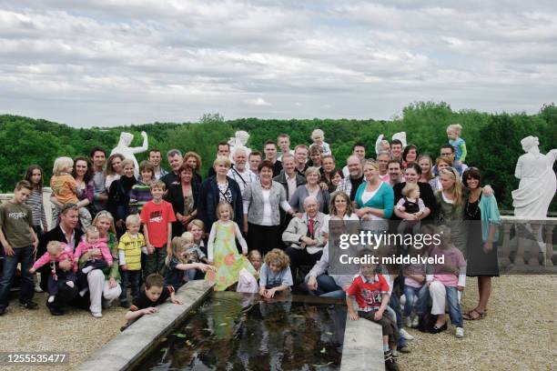 organized group photo - large family stock pictures, royalty-free photos & images