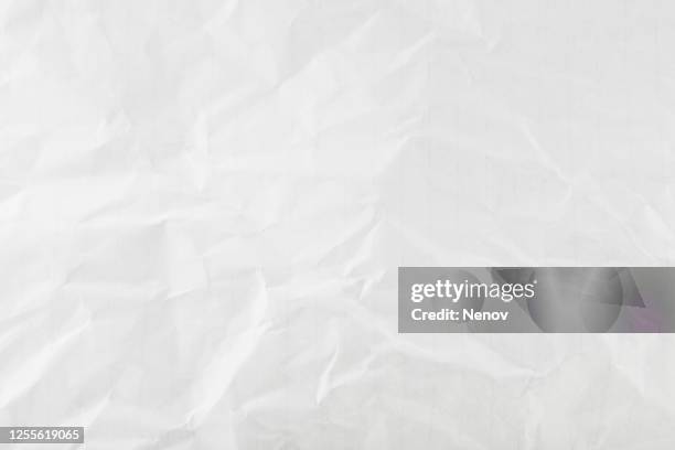 texture of crumpled white paper - blatt papier leer stock-fotos und bilder