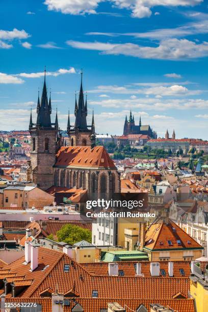 tyn church and prague castle seen from above - prague castle foto e immagini stock