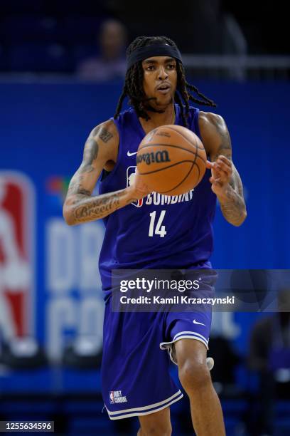 Draft Prospect, Emoni Bates passes the ball during the 2023 NBA Combine at Wintrust Arena on May 17, 2023 in Chicago, Illinois. NOTE TO USER: User...