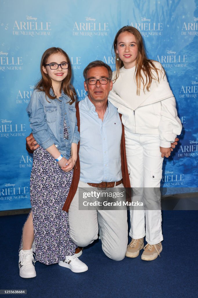 Jan Sosniok, his daughter Frieda Sosniok and her friend Nele attend ...