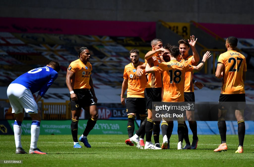 Wolverhampton Wanderers v Everton FC - Premier League