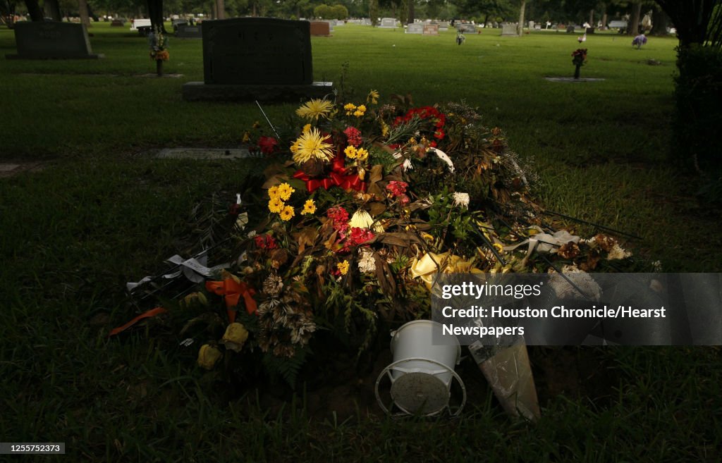 David Ritcheson The grave site of David Ritcheson at Earthman Resthaven Cemetary ...