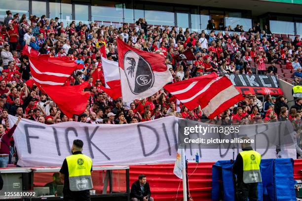 May 2023, North Rhine-Westphalia, Cologne: Soccer, Women, DFB-Pokal, VfL Wolfsburg - SC Freiburg, Final, RheinEnergieStadion: Freiburg fans show a...