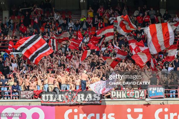 Fans and supporters of Standard pictured ahead of the match between Standard Femina de Liege and KRC Genk Ladies, the final of the Belgian Cup, in...