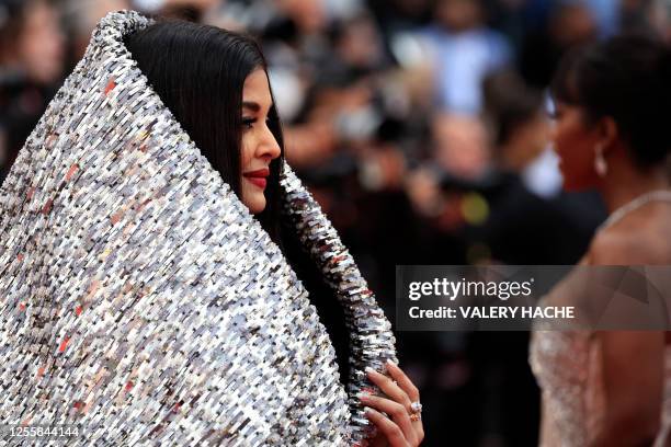 1,648 Indian Actress Aishwarya Rai Bachchan Stock Photos, High-Res ...