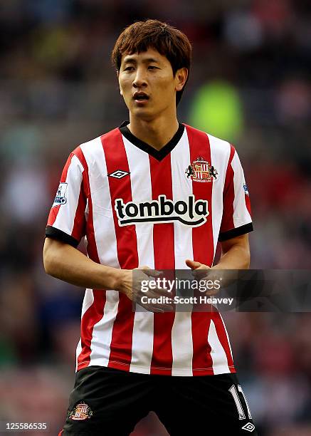 Ji Dong-won of Sunderland in action during the Barclays Premier League match between Sunderland and Stoke City at Stadium of Light on September 18,...