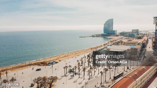 barceloneta beach - la barceloneta imagens e fotografias de stock