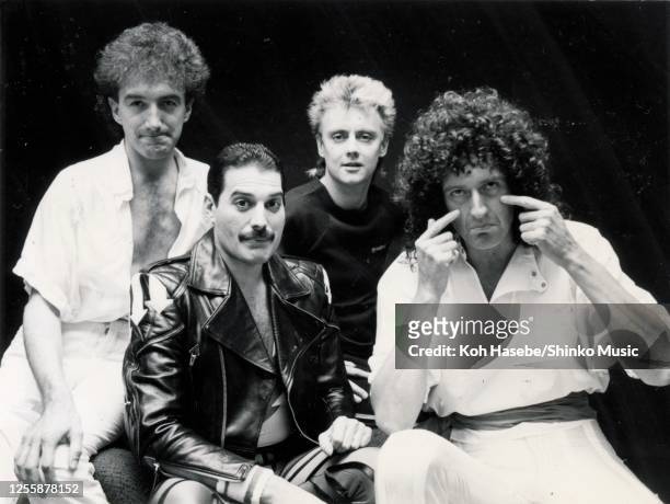 British rock band Queen, photo shoot, May 1985. John Deacon , Roger Taylor , Freddie Mercury , Brian May .