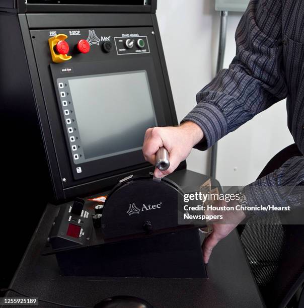 Equipment Throttling 8,269 Throttle Stock Photos, High-Res Pictures, and Images - Getty Images