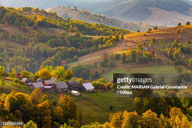 aerial view of bucovina village, romania - roménia - fotografias e filmes do acervo