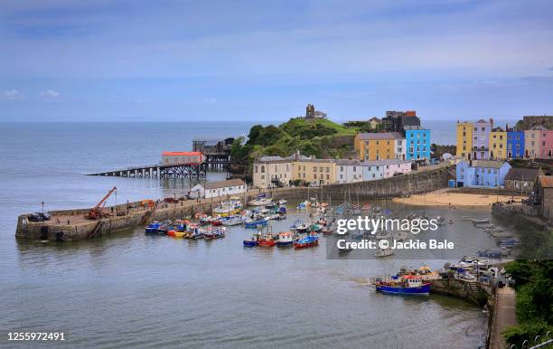 tenby harbour - tenby wales stock pictures, royalty-free photos & images