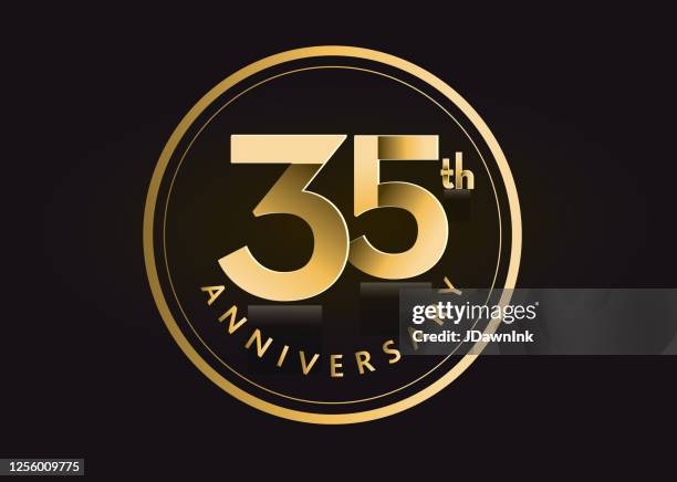 stockillustraties, clipart, cartoons en iconen met golden 35th anniversary viering label ontwerpen - jubileum