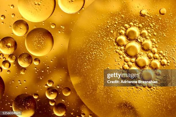 gold viscosity - grease imagens e fotografias de stock