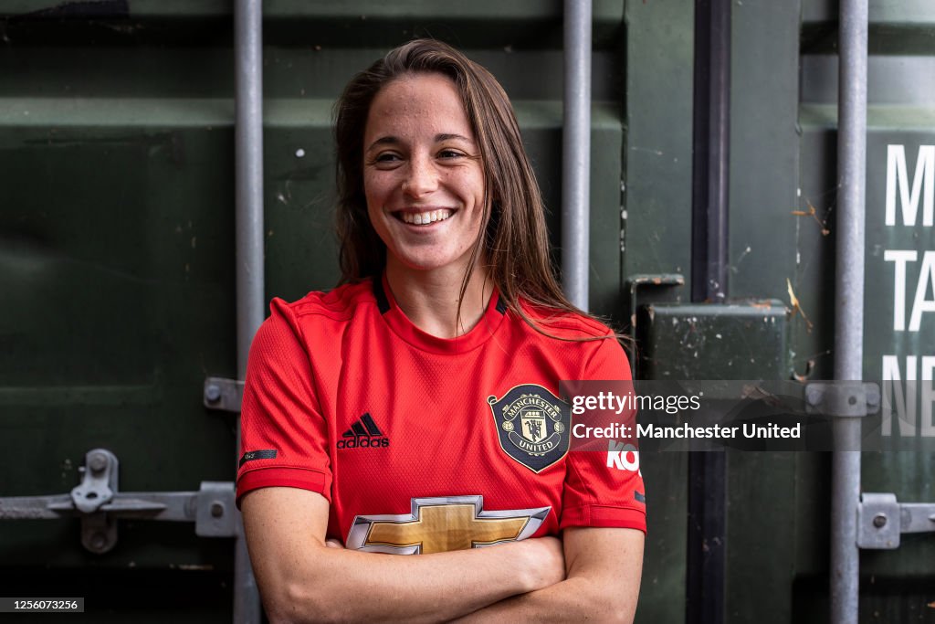 Manchester United Women Unveil New Signings