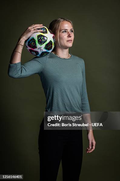 Merle Fromms Goalkeeper Merle Frohms of VfL Wolfsburg poses during the UEFA... News ...