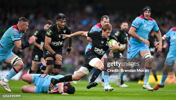 Dublin , Ireland - 19 May 2023; Baptiste Serin of RC Toulon breaks away from Zander Fagerson of Glasgow Warriors during the EPCR Challenge Cup Final...