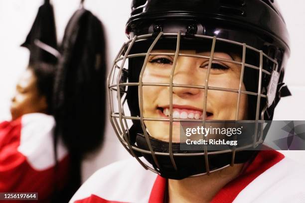 更衣室里女子曲棍球隊 - hockey player 個照片及圖片檔