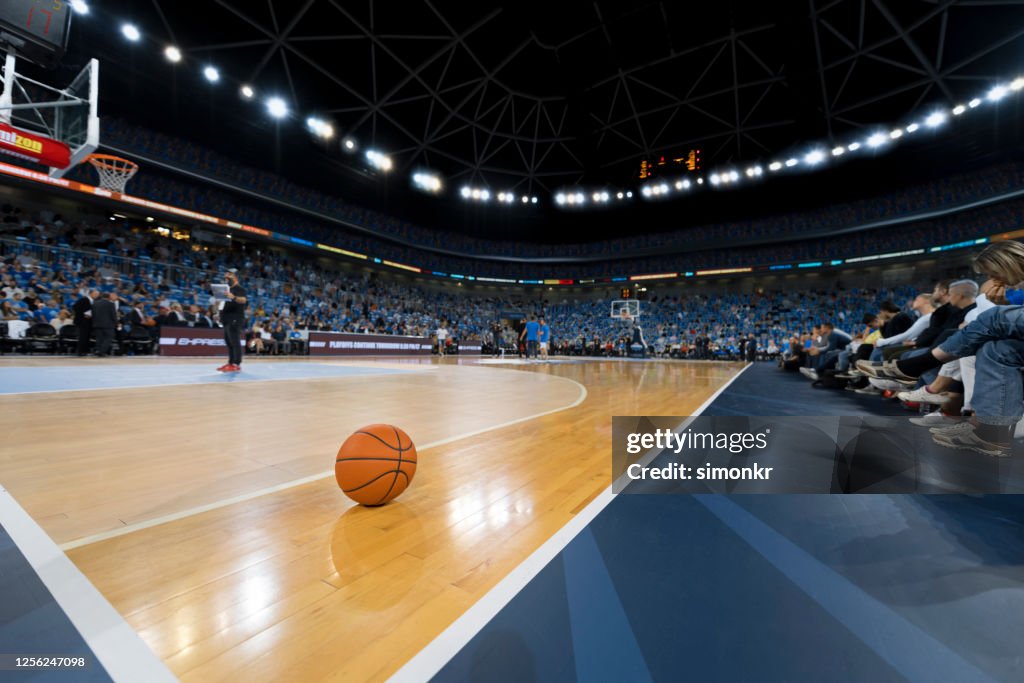 Pallacanestro in campo