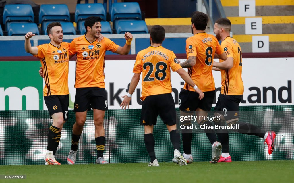 Burnley FC v Wolverhampton Wanderers - Premier League