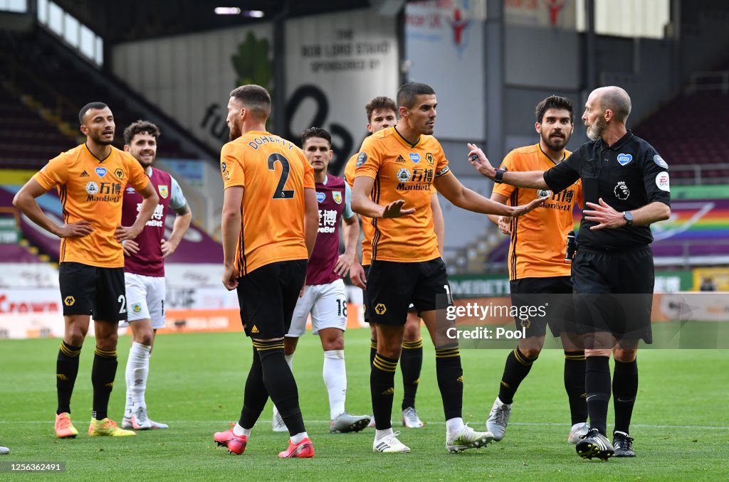 Burnley FC v Wolverhampton Wanderers - Premier League