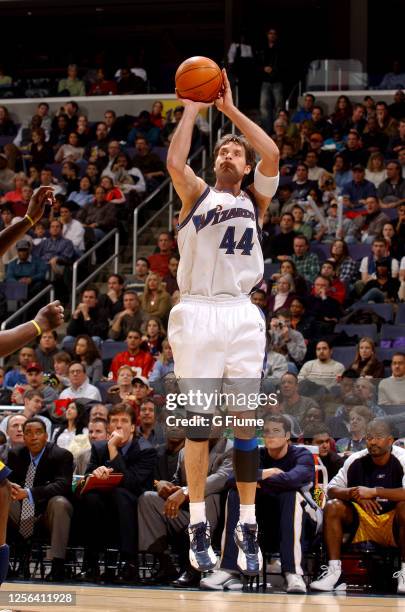 Christian Laettner of the Washington Wizards shoots the ball against the Indiana Pacers on January 4, 2003 at the MCI Center in Washington DC. NOTE...