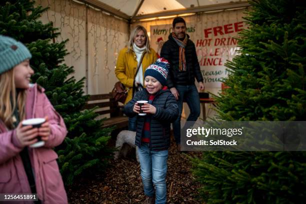 warm refreshments in december - christmas tree farm stock pictures, royalty-free photos & images