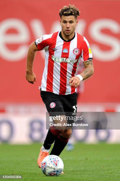 Emiliano Marcondes of Brentford runs with the ball during the Sky Bet Championship match between Brentford and Preston North End at Griffin Park on...