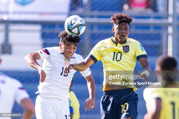 Jonathan Gomez of United States fights for heading the ball with Nilson Angulo of Ecuador during FIFA U-20 World Cup Argentina 2023 Group B match...