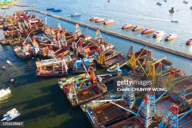 cargo port and harbor in hong kong city - south china sea stock pictures, royalty-free photos & images