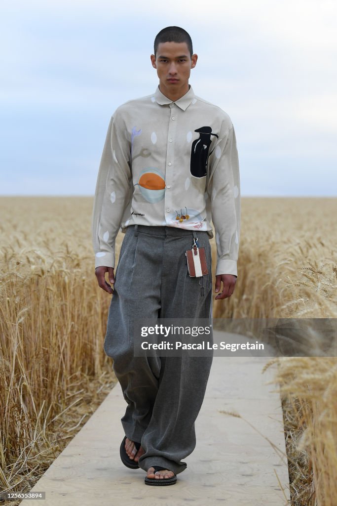 "L'Amour" : Jacquemus Spring-Summer 2021 Show