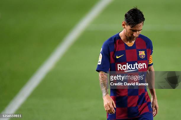 Lionel Messi of FC Barcelona shows his disappointment during the Liga match between FC Barcelona and CA Osasuna at Camp Nou on July 16, 2020 in...