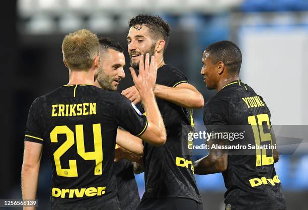 Roberto Gagliardini of FC Internazionale celebrates after scoring his team's fourth goal during the Serie A match between SPAL and FC Internazionale...