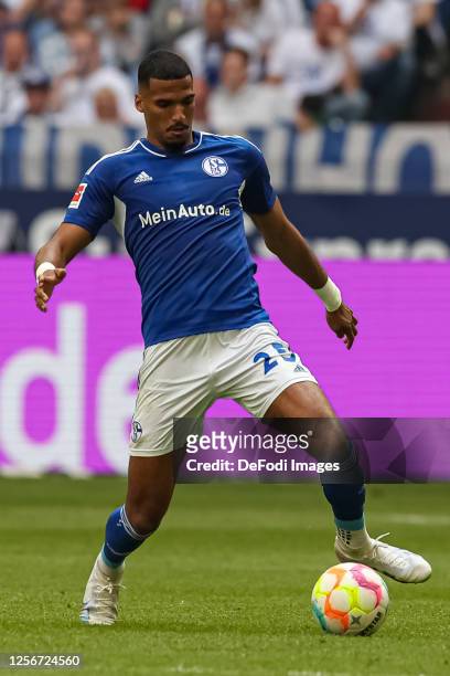 Moritz Jenz of FC Schalke 04 controls the ball during the Bundesliga match between FC Schalke 04 and Eintracht Frankfurt at Veltins-Arena on May 20,...