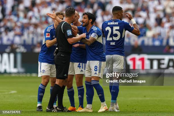 Danny Latza of FC Schalke 04 gestures during the Bundesliga match between FC Schalke 04 and Eintracht Frankfurt at Veltins-Arena on May 20, 2023 in...