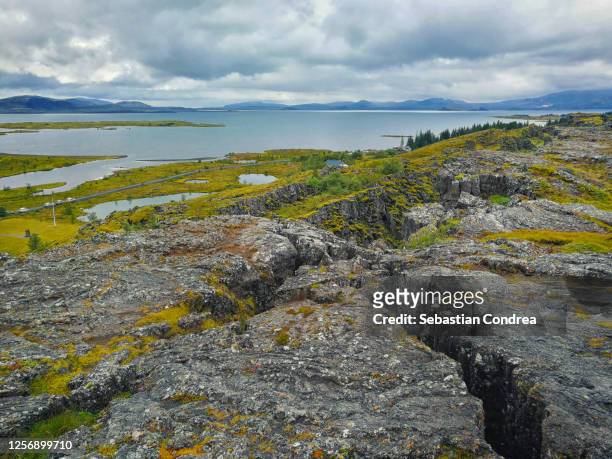 thingvellir national park iceland - tektonik stock-fotos und bilder