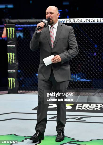 Ufc Commentators Ufc Octagon Announcer Photos and Premium High Res Pictures - Getty Images