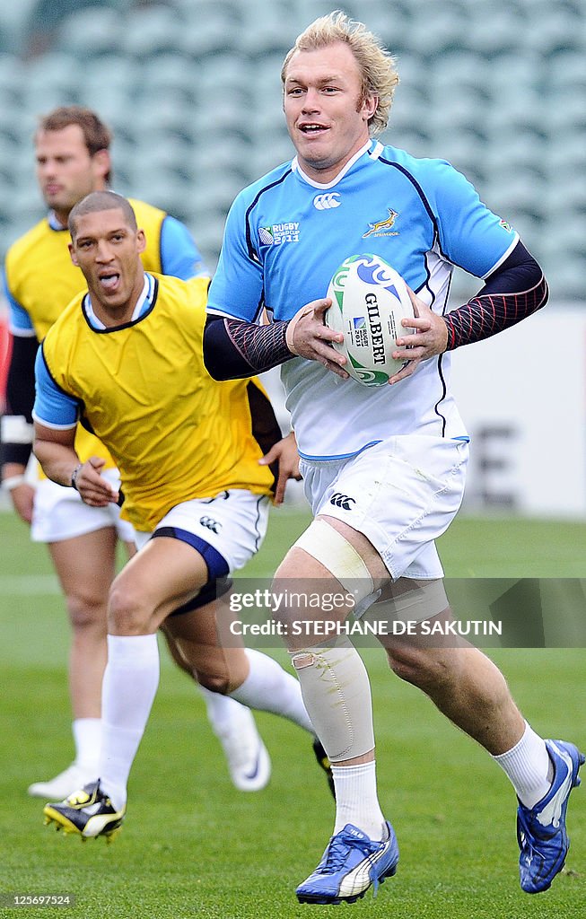 Shalk Rugby South African Springbok player Schalk Burger and teammates take part ...