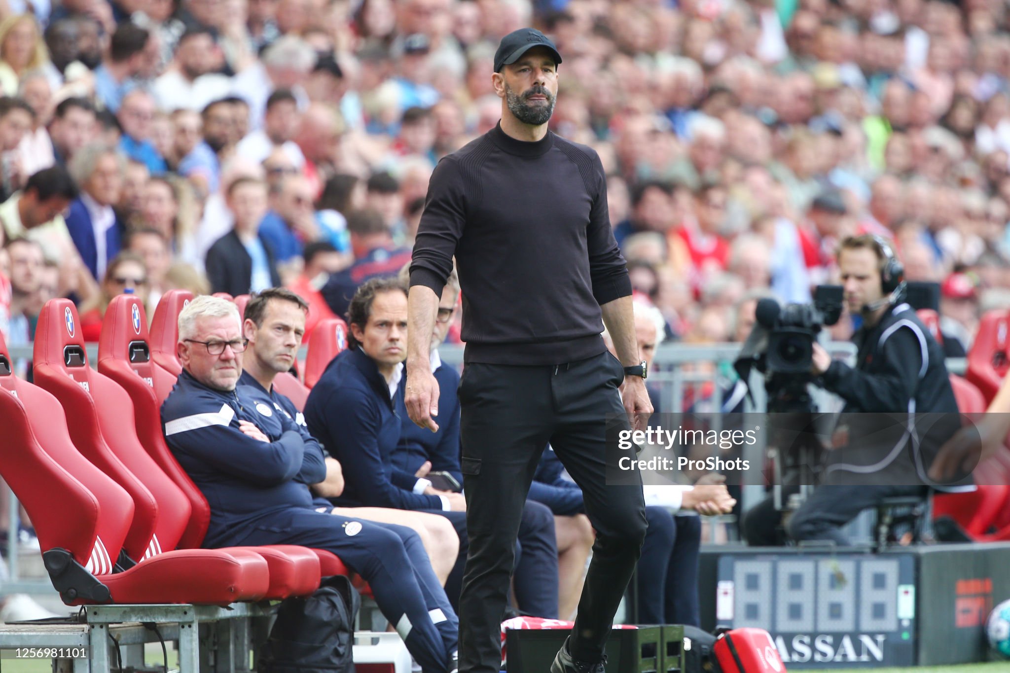 Van Nistelrooij speaks out after leaving Manchester United