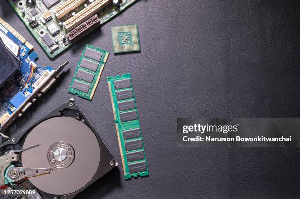 Loose Computer Components Broken Pc Photos and Premium High Res Pictures - Getty Images