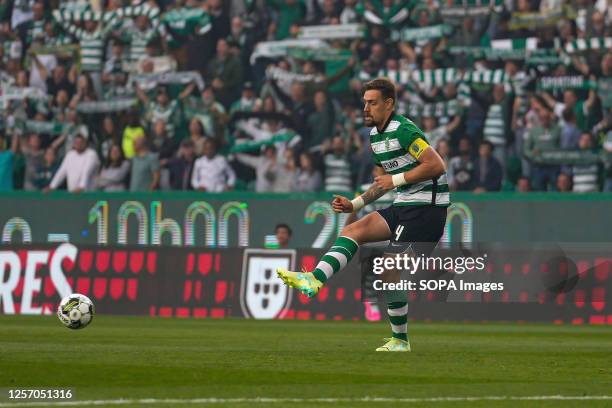 Sebastian Coates from Sporting CP in action during the Portuguese Liga Bwin football match between Sporting CP and SL Benfica at Estadio Jose...
