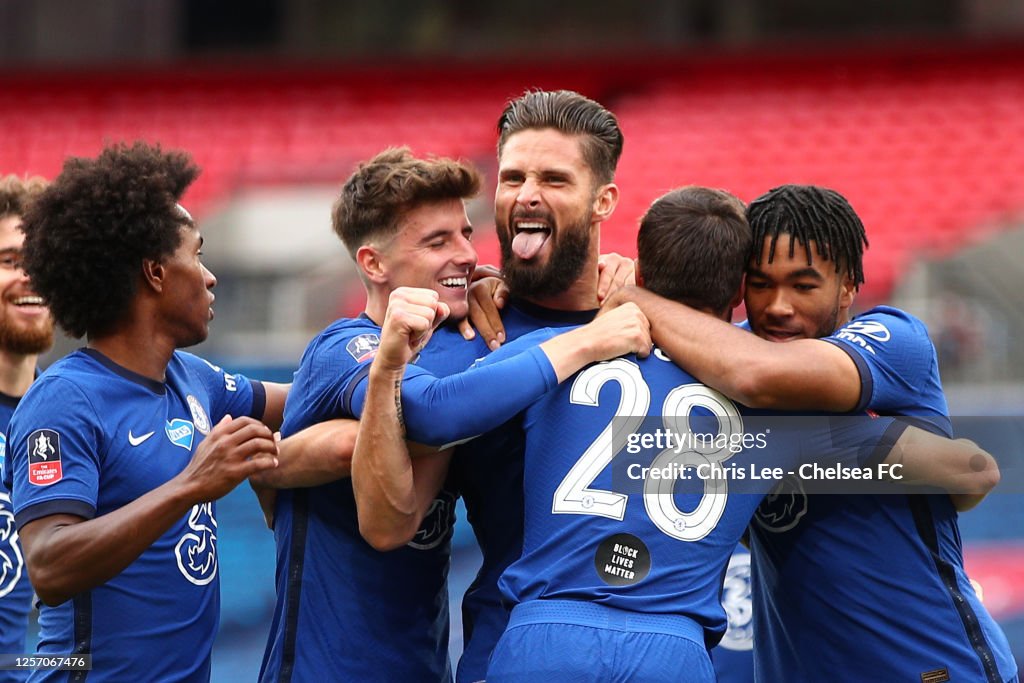 Manchester United v Chelsea - FA Cup: Semi Final