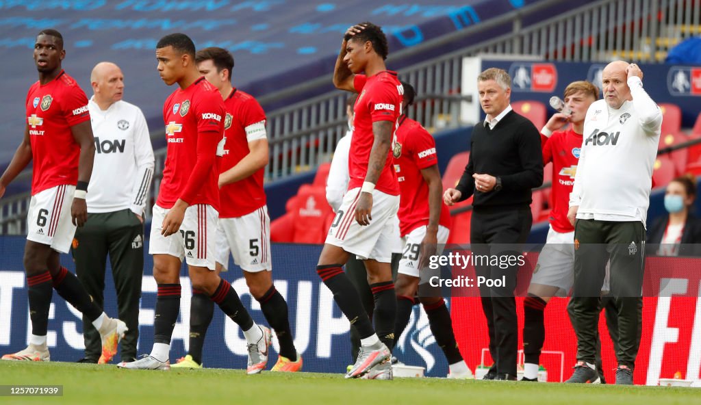 Manchester United v Chelsea - FA Cup: Semi Final