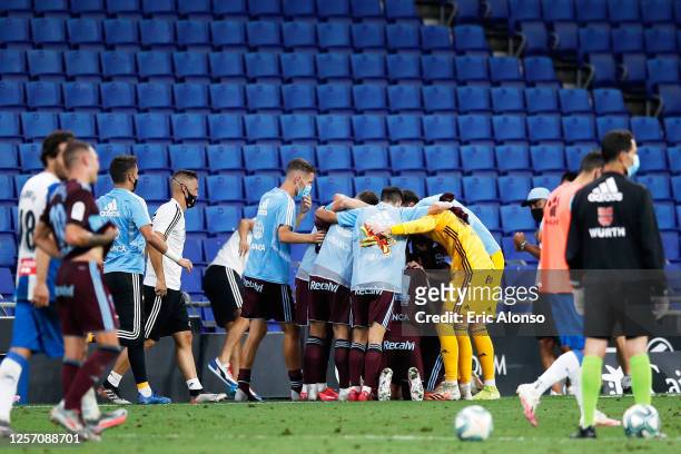 Celta de Vigo players celebrate at the end of the Liga match between RCD Espanyol and RC Celta de Vigo at RCDE Stadium on July 19, 2020 in Barcelona,...