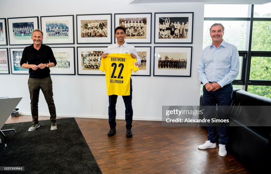 Borussia Dortmund Unveils New Signing Jude Bellingham