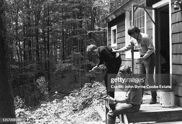 Sal Yanovsky Zal Yanovsky Photos and Premium High Res Pictures - Getty Images